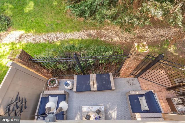 7486 CARRIAGE HILLS DR, Mclean, VA 22102