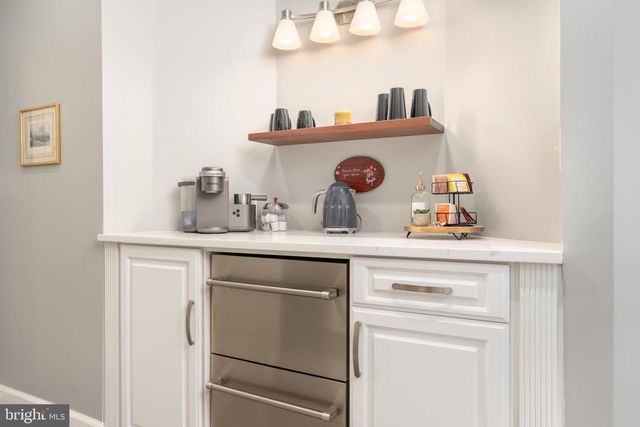 7486 CARRIAGE HILLS DR, Mclean, VA 22102