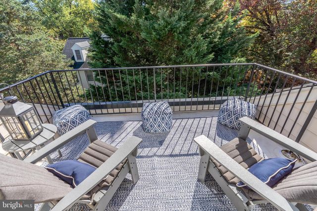 7486 CARRIAGE HILLS DR, Mclean, VA 22102