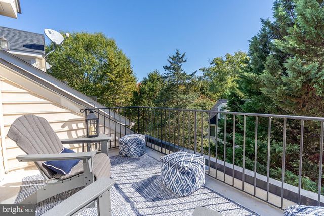 7486 CARRIAGE HILLS DR, Mclean, VA 22102