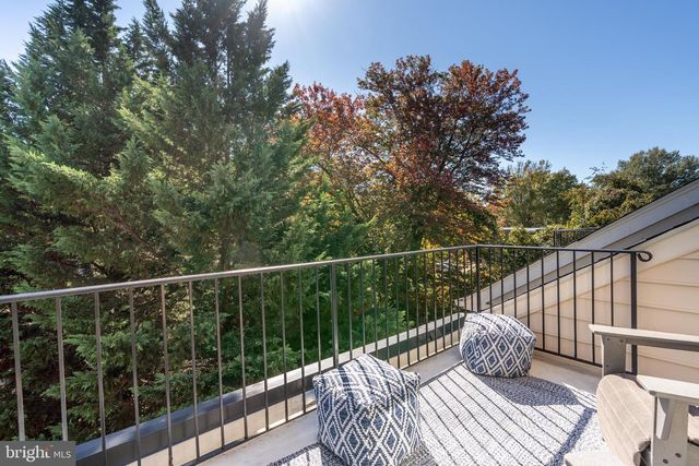 7486 CARRIAGE HILLS DR, Mclean, VA 22102