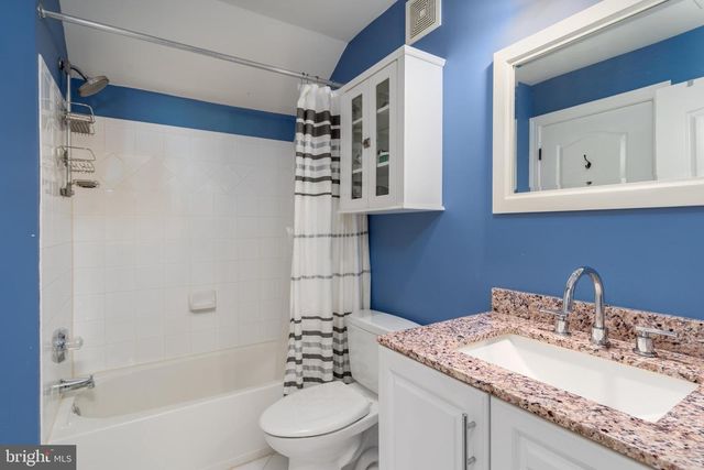 7486 CARRIAGE HILLS DR, Mclean, VA 22102