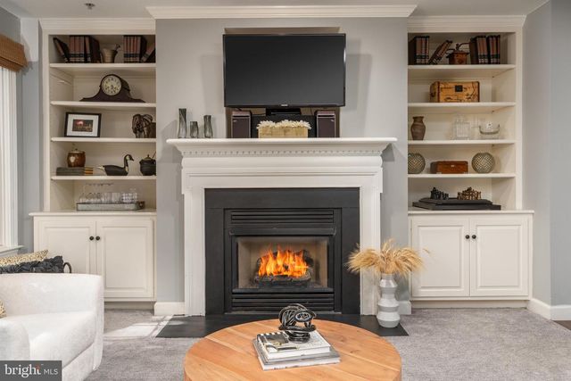 7486 CARRIAGE HILLS DR, Mclean, VA 22102