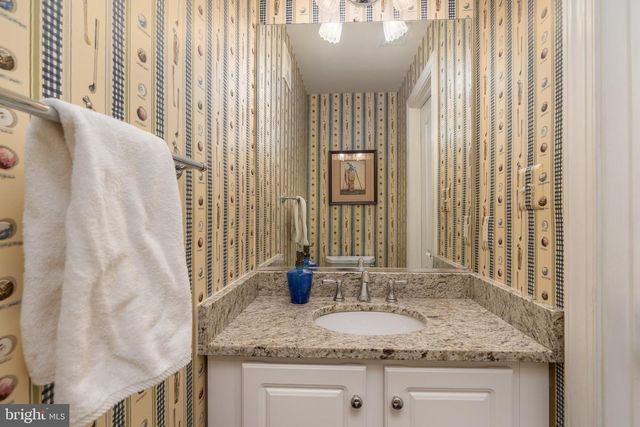 7486 CARRIAGE HILLS DR, Mclean, VA 22102