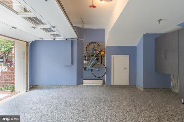 7486 CARRIAGE HILLS DR, Mclean, VA 22102