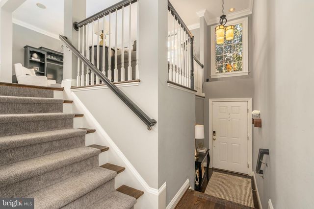 7486 CARRIAGE HILLS DR, Mclean, VA 22102