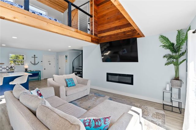 121 Redhead, Rockport, TX 78382