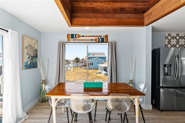 121 Redhead, Rockport, TX 78382