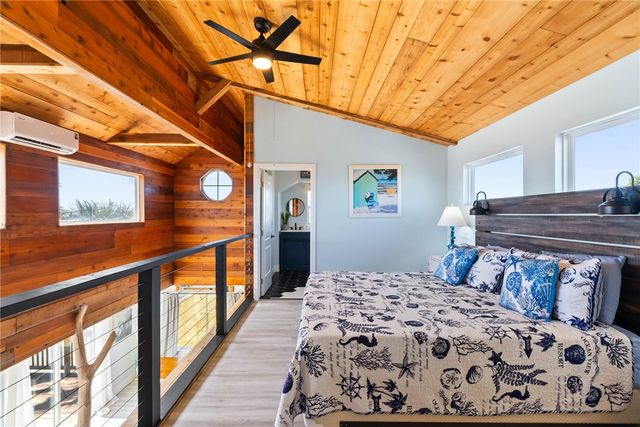 121 Redhead, Rockport, TX 78382