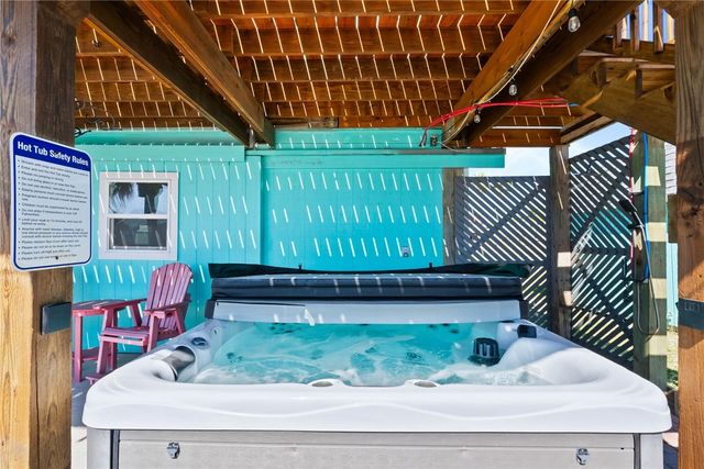 121 Redhead, Rockport, TX 78382