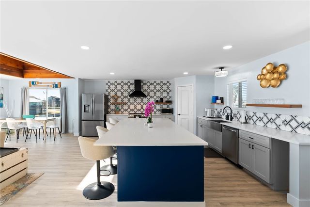 121 Redhead, Rockport, TX 78382