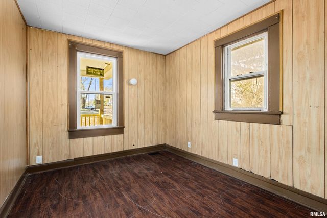 2316 N SHERIDAN Road, Peoria, IL 61604