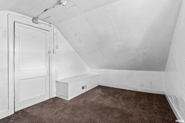 2316 N SHERIDAN Road, Peoria, IL 61604