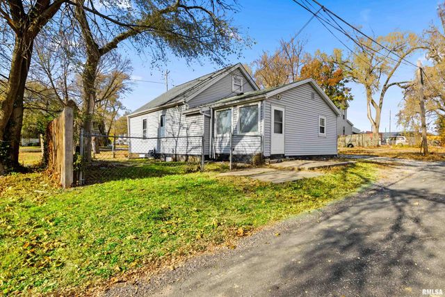 2316 N SHERIDAN Road, Peoria, IL 61604