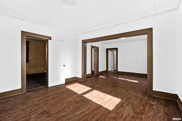 2316 N SHERIDAN Road, Peoria, IL 61604