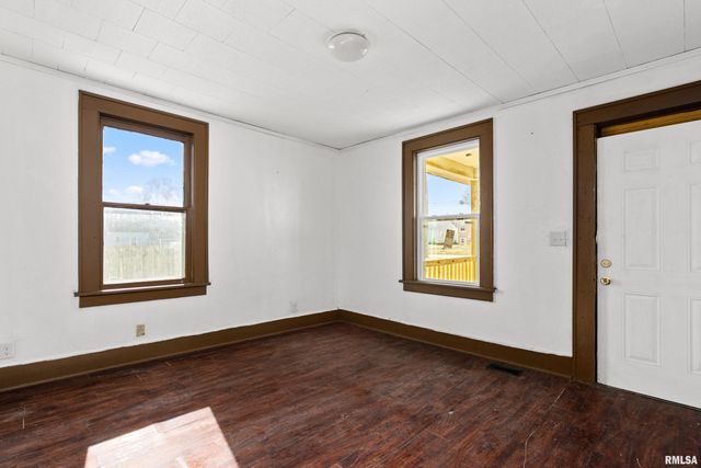 2316 N SHERIDAN Road, Peoria, IL 61604