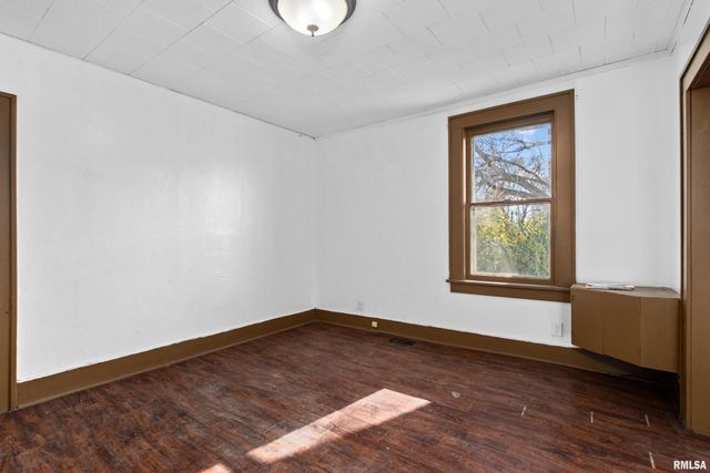 2316 N SHERIDAN Road, Peoria, IL 61604