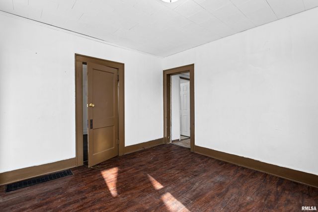 2316 N SHERIDAN Road, Peoria, IL 61604