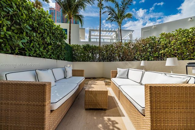 50 S Pointe Drive 510, Miami Beach, FL 33139