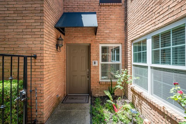 17365 Remington Park Circle, Dallas, TX 75252