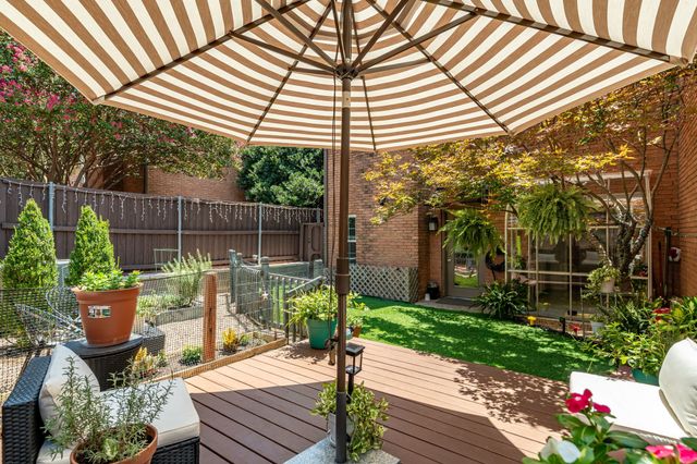 17365 Remington Park Circle, Dallas, TX 75252