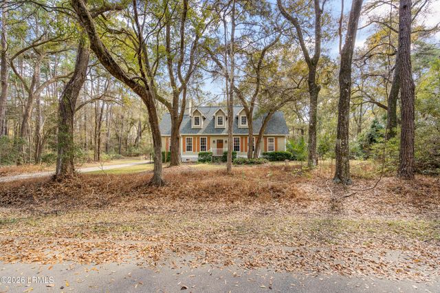 25 Sea Gull Drive, Beaufort, SC 29907