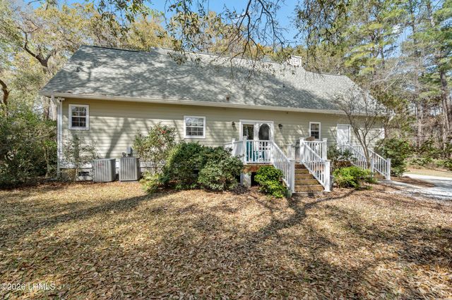 25 Sea Gull Drive, Beaufort, SC 29907