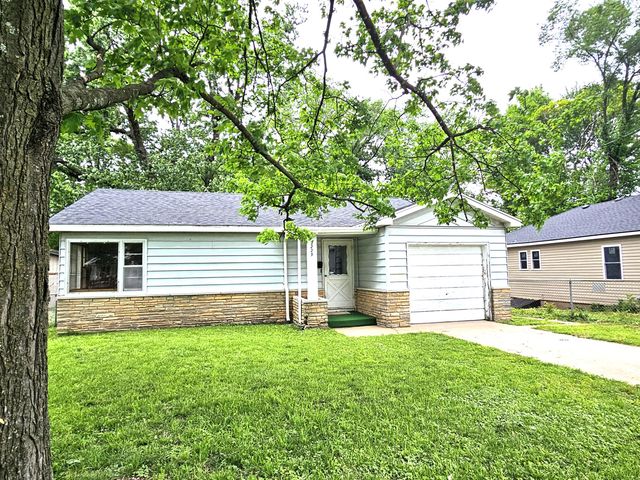 2229 N Kellett Avenue, Springfield, MO 65803