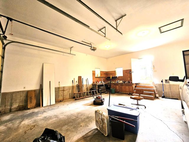 2229 N Kellett Avenue, Springfield, MO 65803
