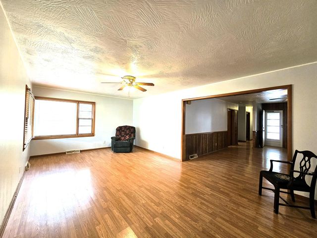 2229 N Kellett Avenue, Springfield, MO 65803