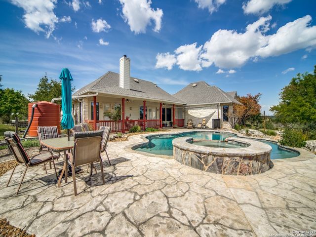 110 HOSKINS TRAIL, Boerne, TX 78006