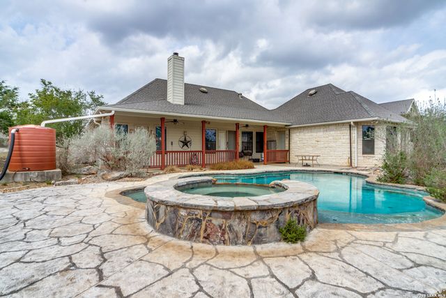 110 HOSKINS TRAIL, Boerne, TX 78006