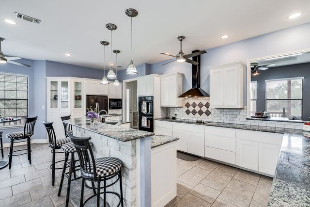 110 HOSKINS TRAIL, Boerne, TX 78006