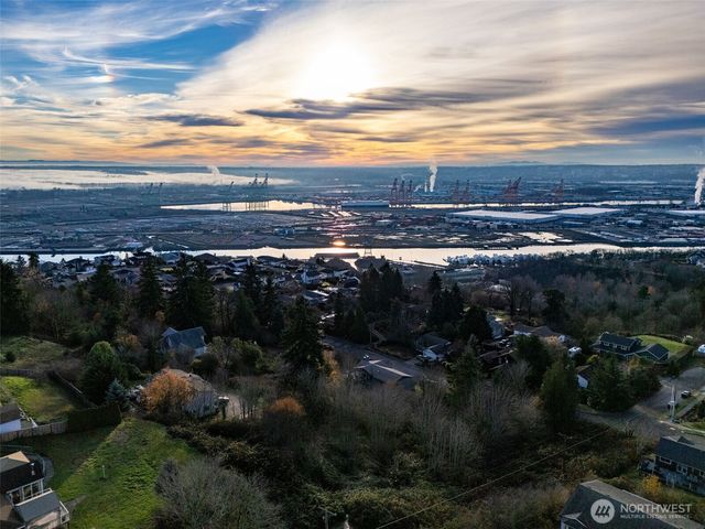 6306 19th Street NE, Tacoma, WA 98422