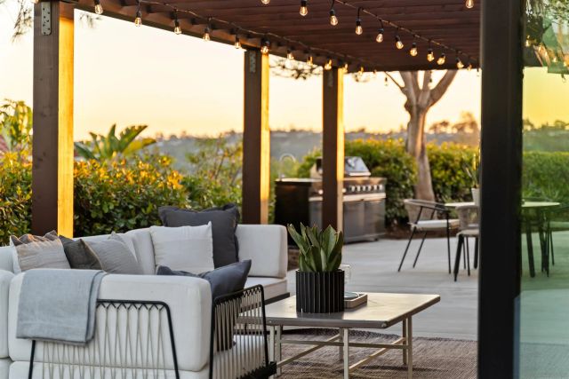 1170 Rancho Encinitas Dr, Encinitas, CA 92024