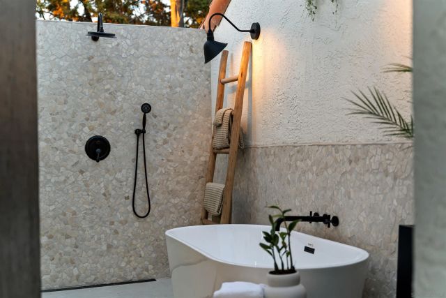 1170 Rancho Encinitas Dr, Encinitas, CA 92024