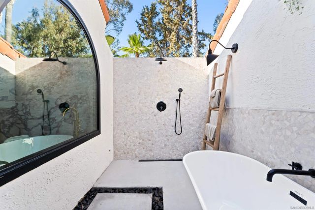 1170 Rancho Encinitas Dr, Encinitas, CA 92024