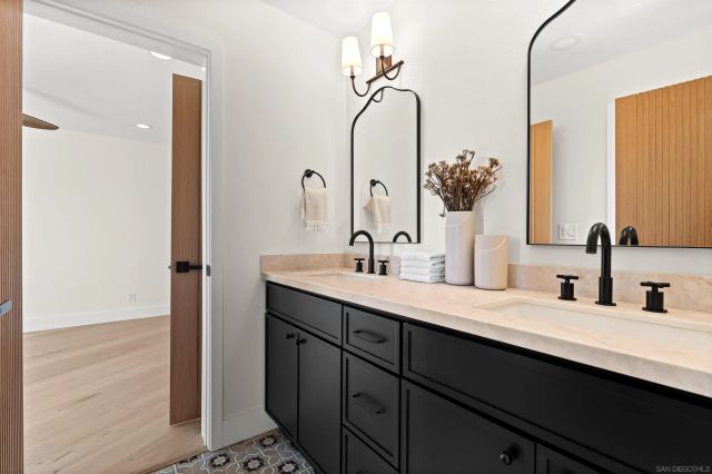 1170 Rancho Encinitas Dr, Encinitas, CA 92024