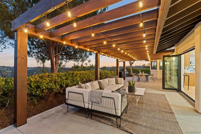 1170 Rancho Encinitas Dr, Encinitas, CA 92024