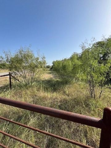 657 Sandy Creek Road, Bowie, TX 76230
