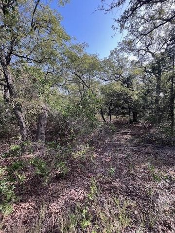 657 Sandy Creek Road, Bowie, TX 76230