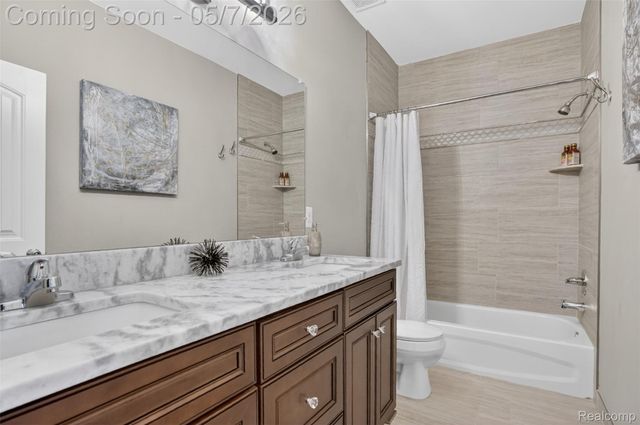 54551 Deadwood Lane, Shelby Charter Township, MI 48316