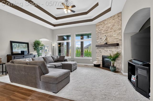54551 Deadwood Lane, Shelby Charter Township, MI 48316