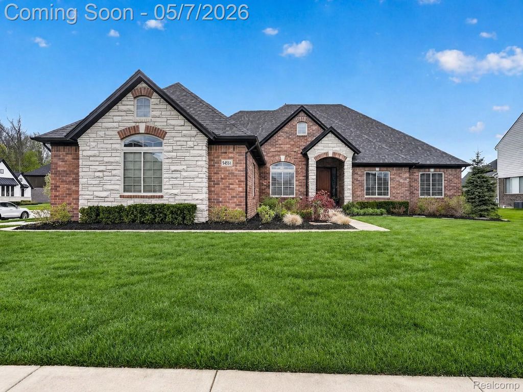 54551 Deadwood Lane, Shelby Charter Township, MI 48316