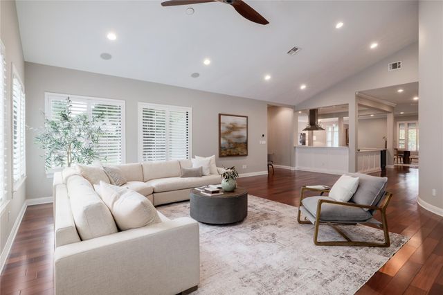 3511 Arrowhead DR, Austin, TX 78731