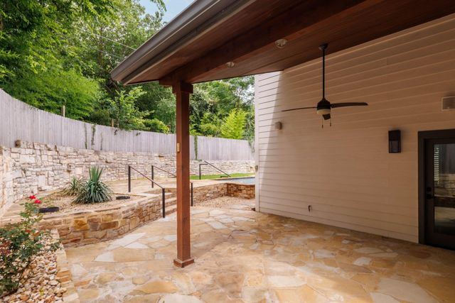 3511 Arrowhead DR, Austin, TX 78731