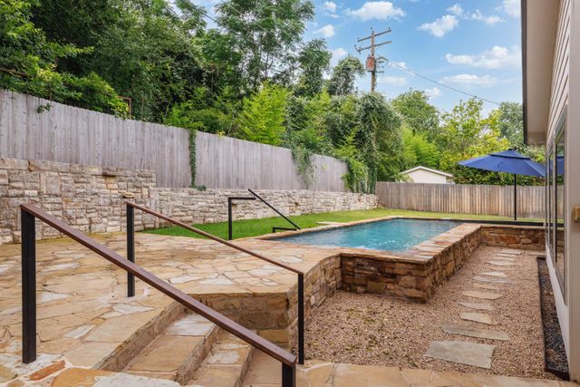 3511 Arrowhead DR, Austin, TX 78731
