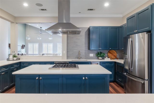 3511 Arrowhead DR, Austin, TX 78731