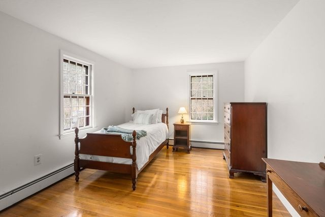 26 Bowsprit Ln, Duxbury, MA 02332