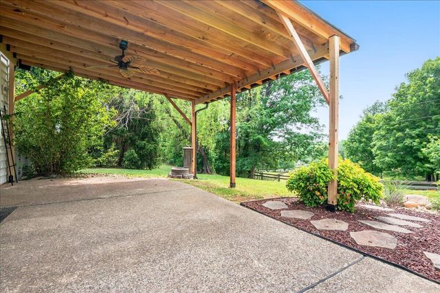 129 Ridge Point Lane, Corbin, KY 40701
